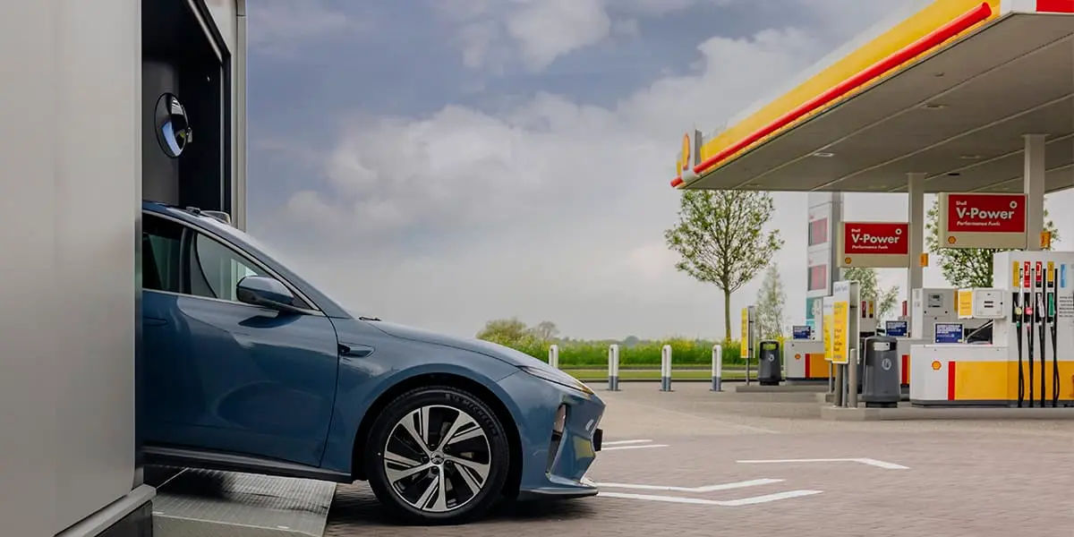 NIO-primera-estacion-intercambio-baterias-asociacion-Shell_Paises-Bajos_coche-NIO