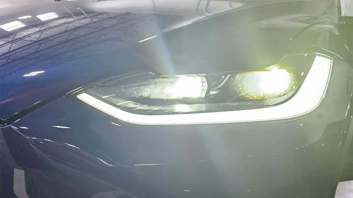 Foto de los nuevos faros delanteros del Tesla Model X