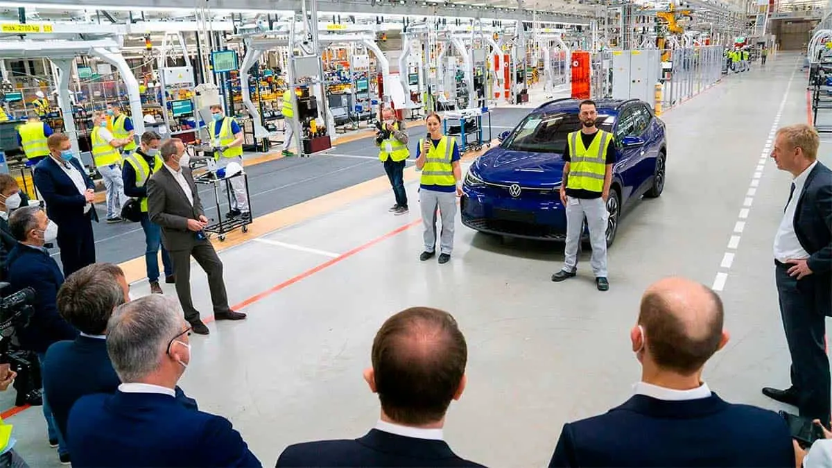 Interior de la f&aacute;brica de Volkswagen en Emden