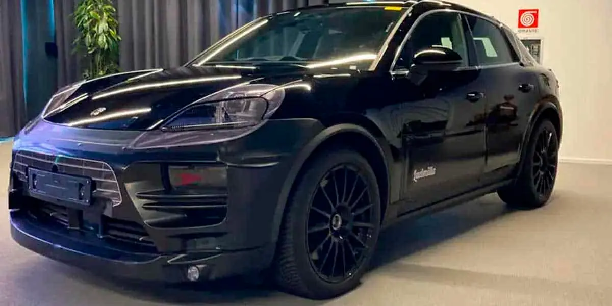 Porsche-Macan-EV_sin-camuflaje_exposicion_