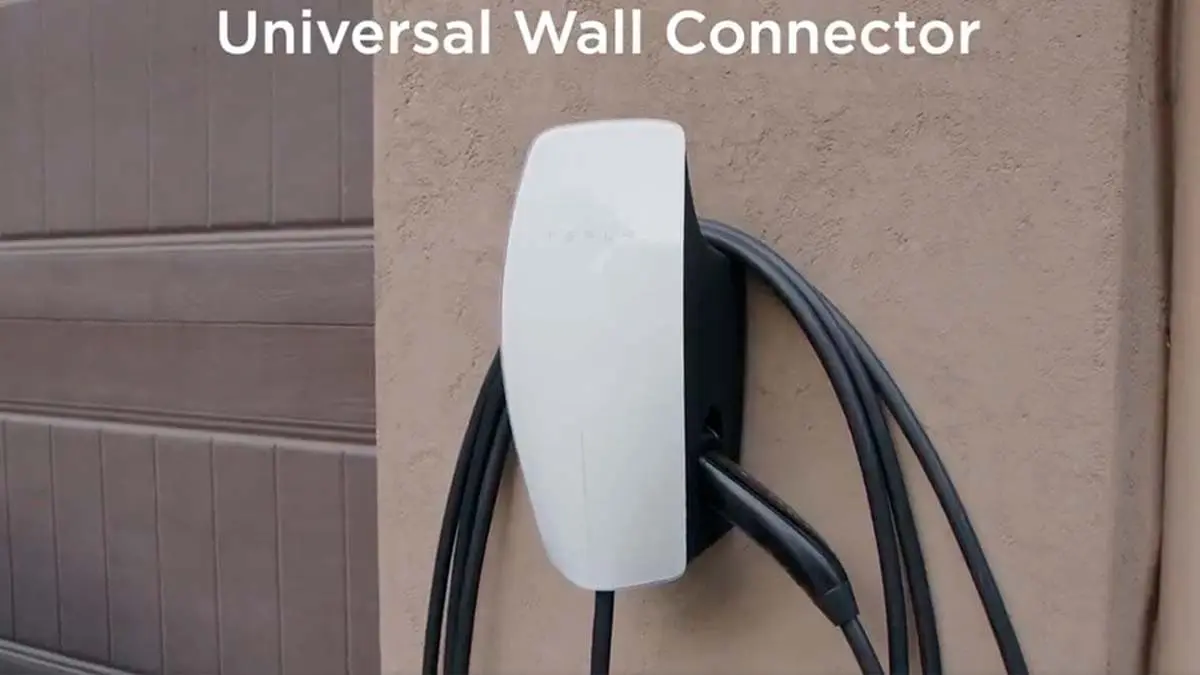 Tesla Universal Wall Connector