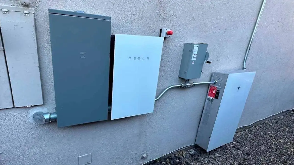 Primera instalaci&oacute;n de una Powerwall 3 de Tesla