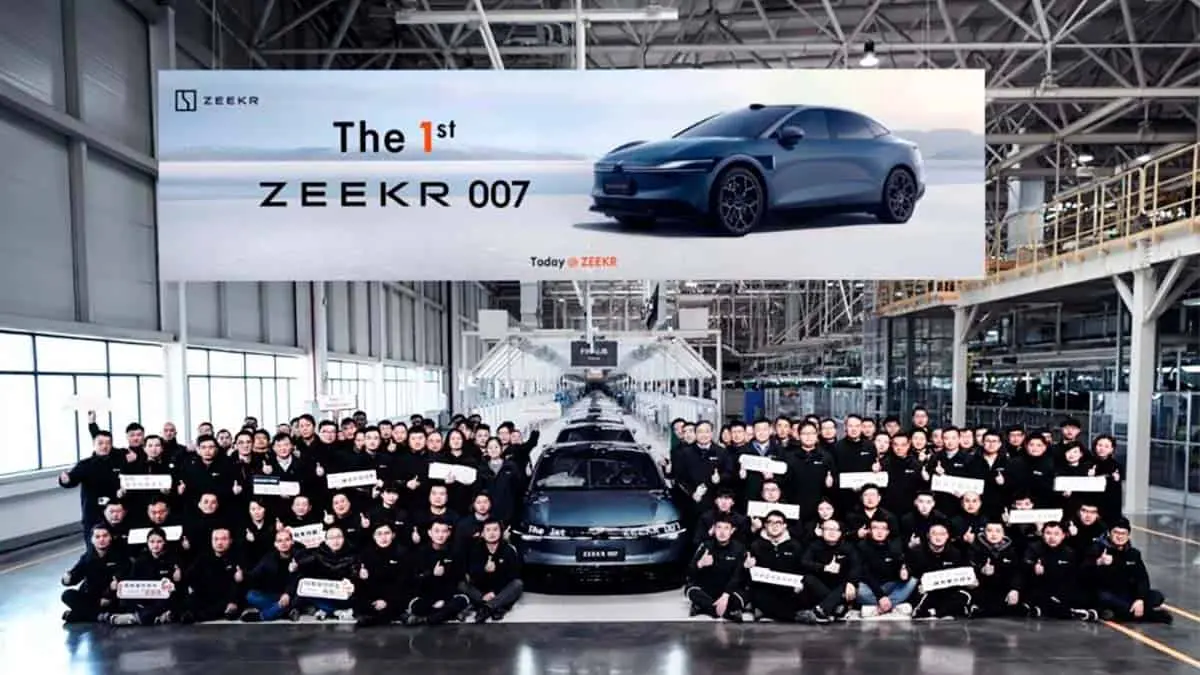 Zeekr 007 - primer modelo fabricado