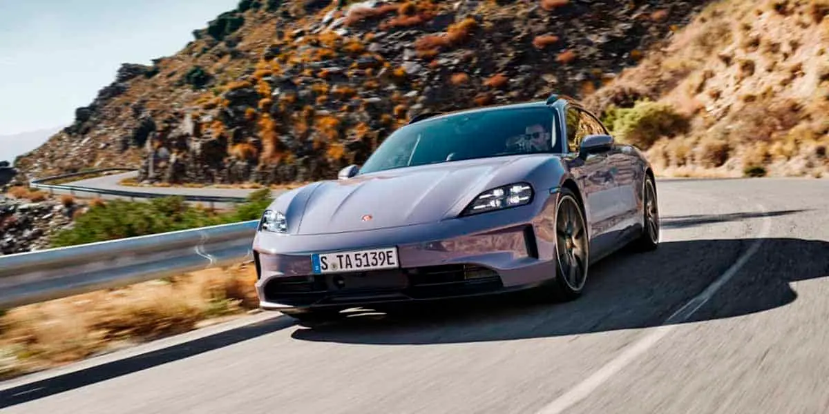 Porsche-Taycan-actualizado-2024_carretera