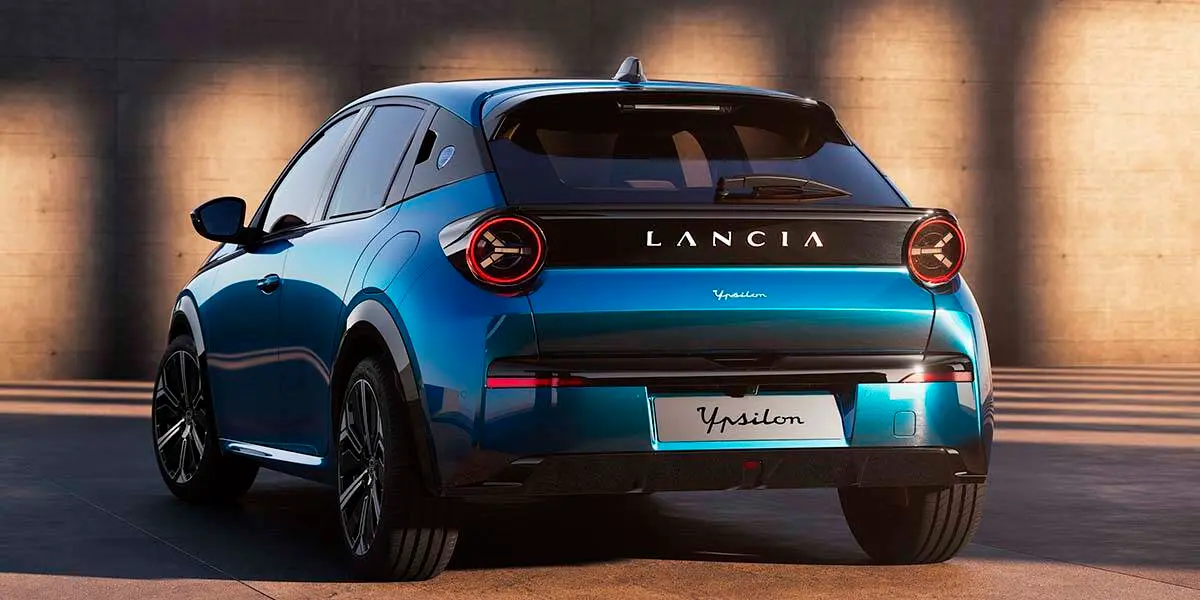 Lancia-Ypsilon_presentacion-oficial_Trasera