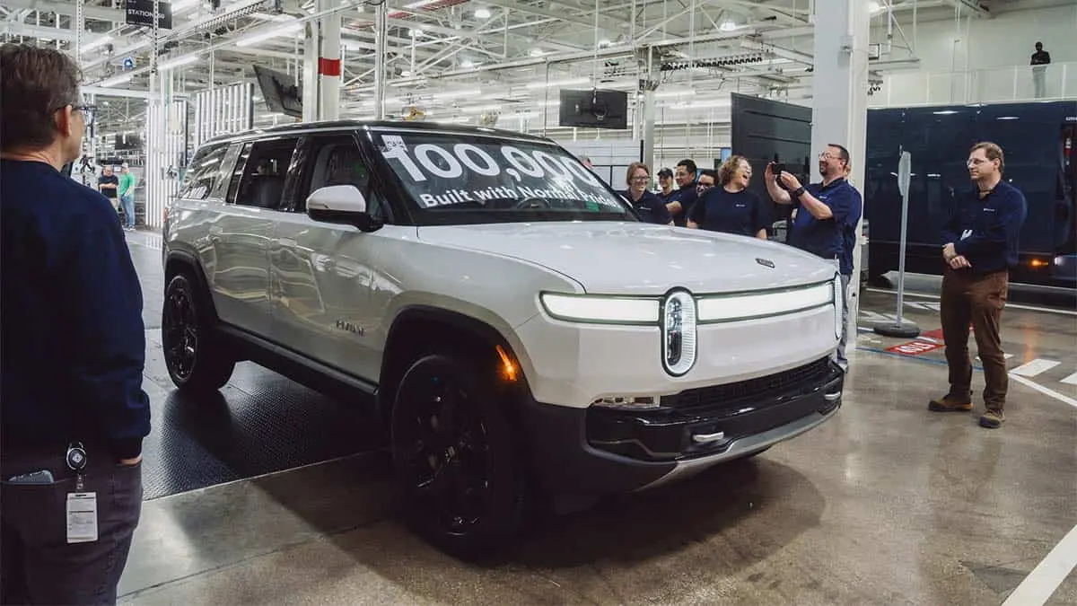 Rivian fabrica su coche el&eacute;ctrico n&uacute;mero 100.000