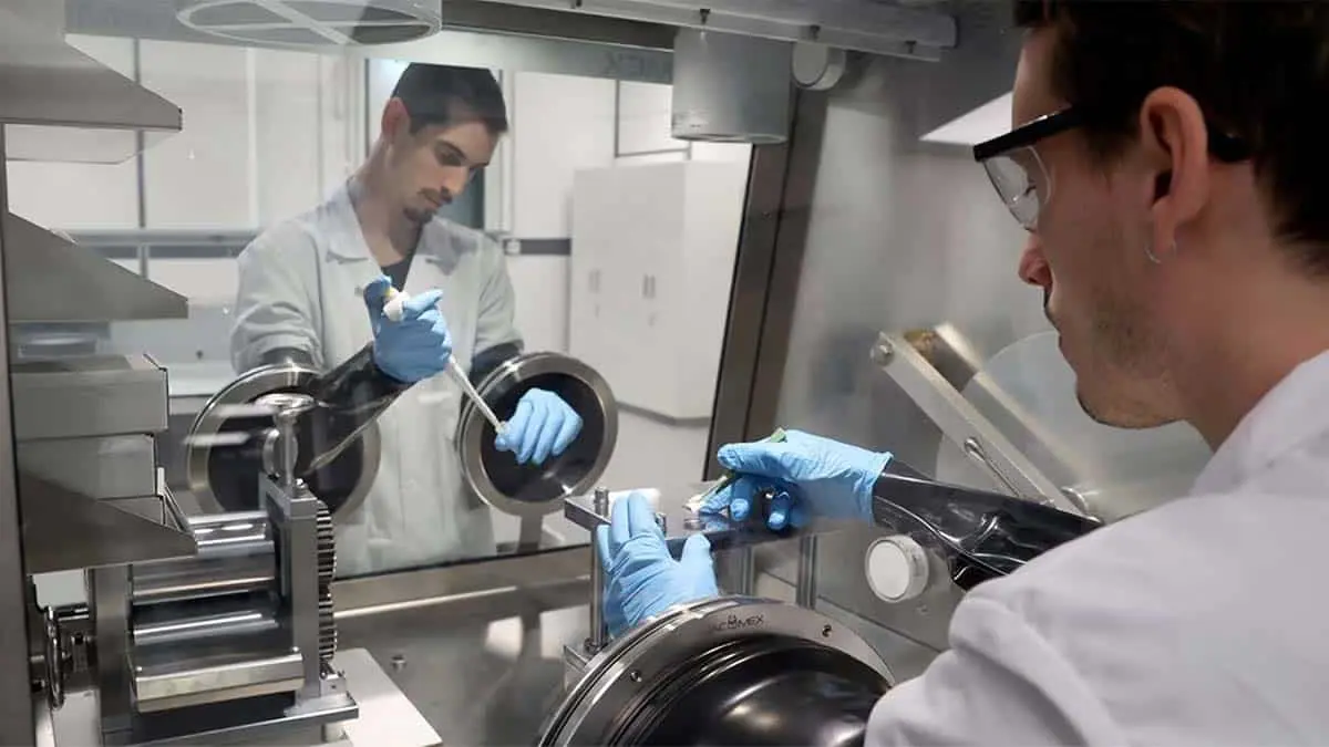 Ferrari e-cells Lab