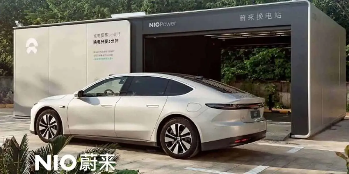 NIO Power Swap Station con un NIO ET7