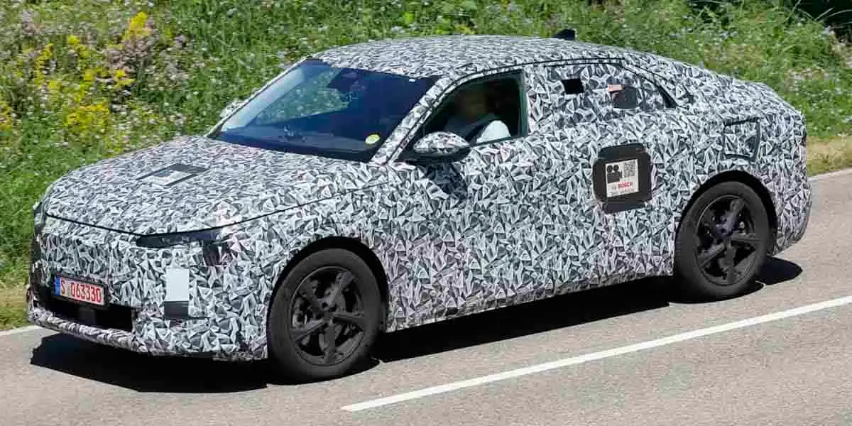 DS-nuevo-SUV-coupe-electrico_pruebas-lateral