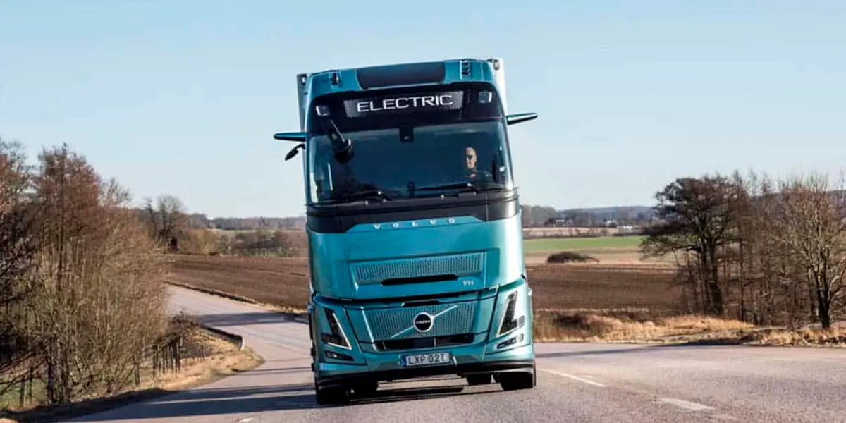 Volvo-FH-Electric_carretera