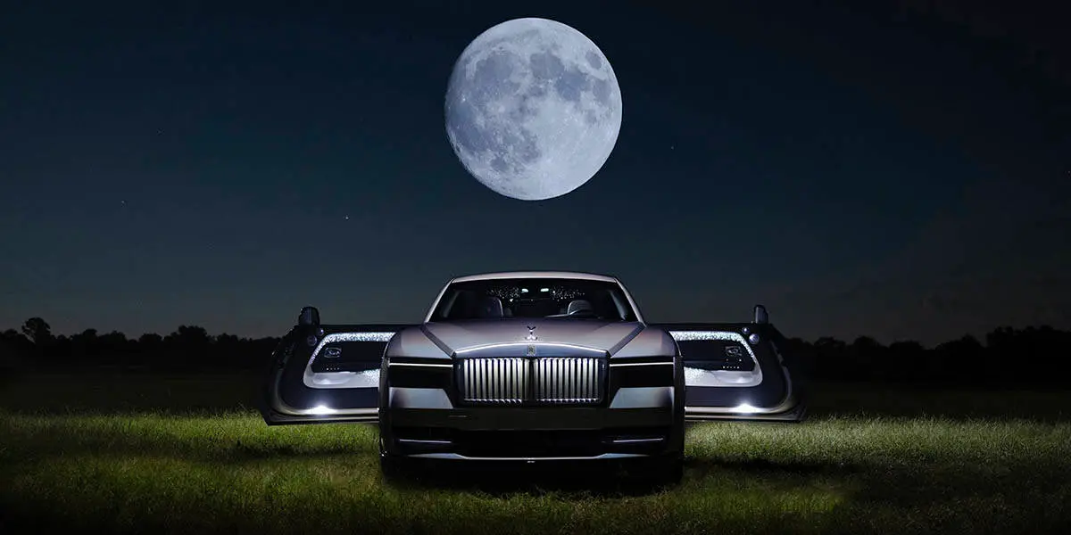 Rolls-Royce-Spectre-Lunaflair