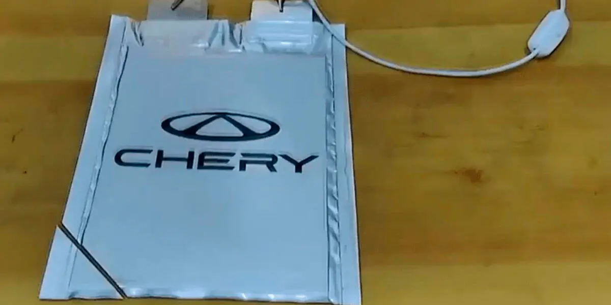 Bater&iacute;a de estado s&oacute;lido de Chery