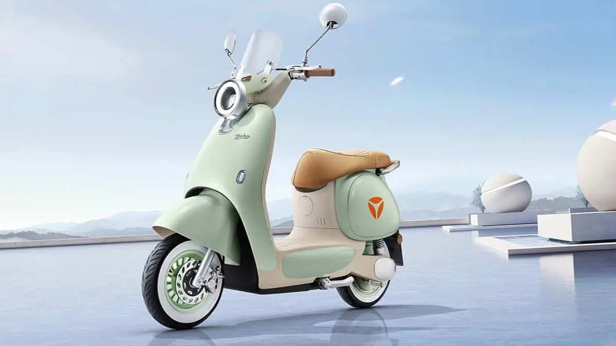 Yadea moto el&eacute;ctrico con bater&iacute;a de iones de sodio