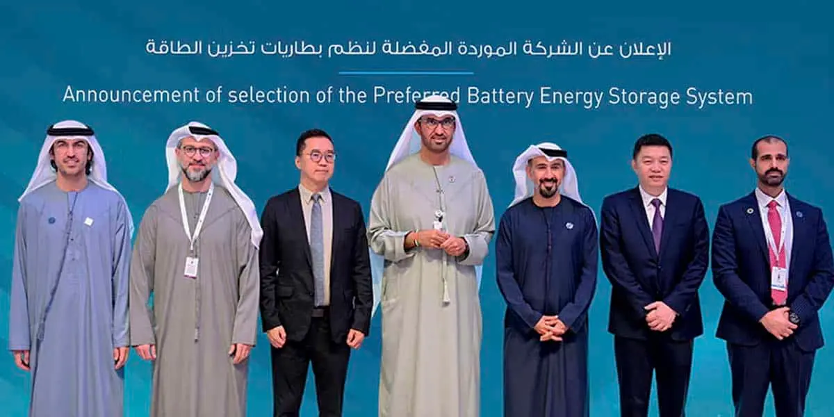 Proyecto-solar-almacenamiento-energetico_Emiratos-Arabes-Unidos