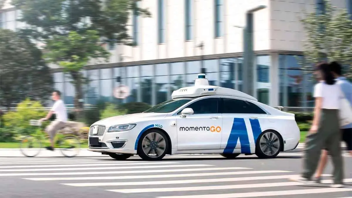 Uber y Momento se al&iacute;an para robotaxis en Europa