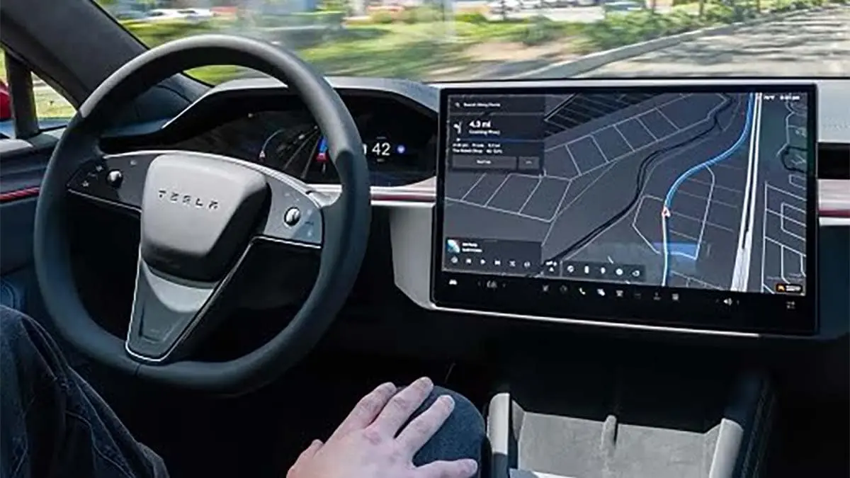 Nuevo interior del Tesla Model S (2025)