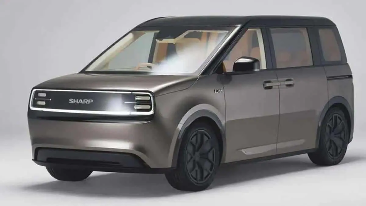 Primer coche el&eacute;ctrico de Sharp