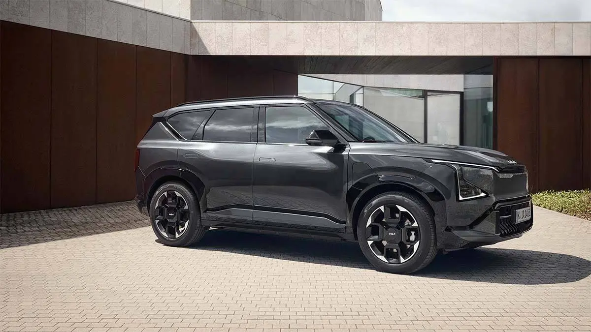 KIA EV5  de color negro