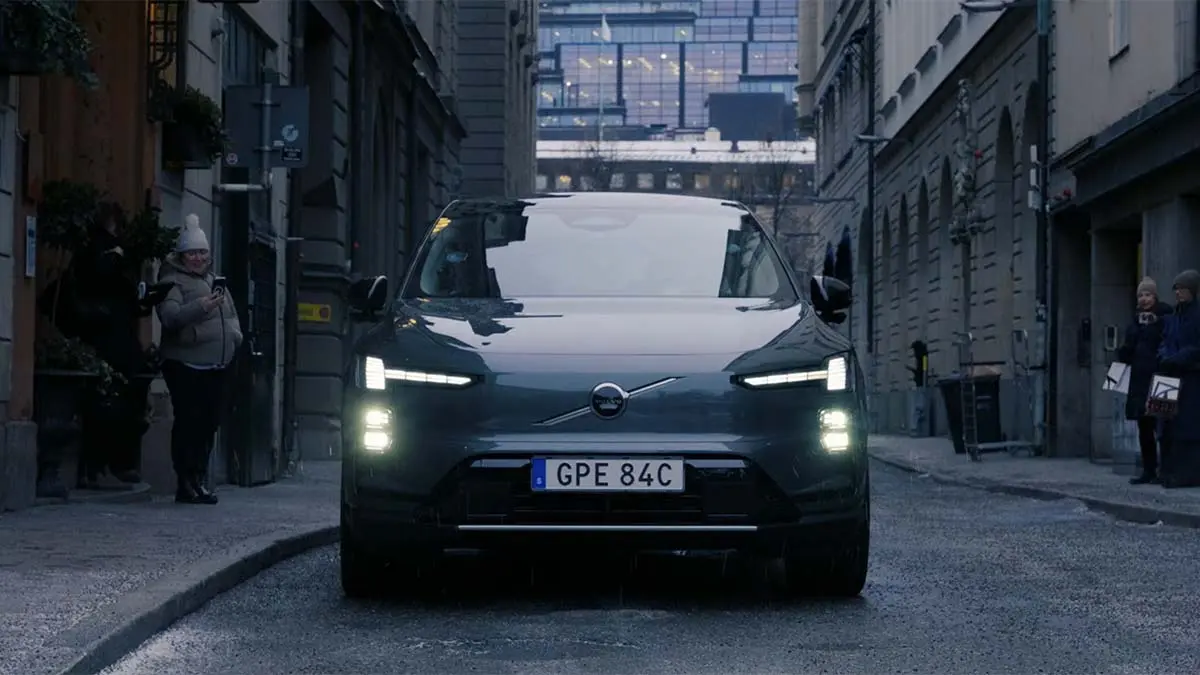 Descubre los avances en movilidad el&eacute;ctrica con este veh&iacute;culo innovador en la ciudad.