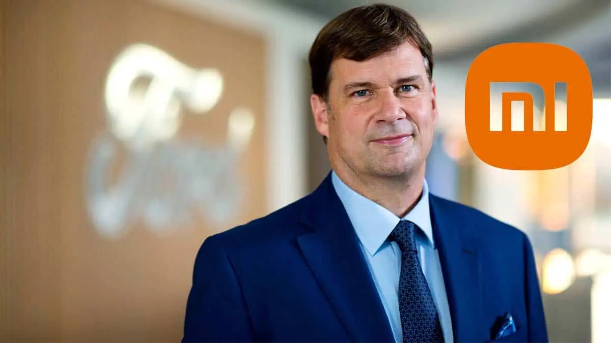 CEO de Ford, Jim Farley y logo de Xiaomi
