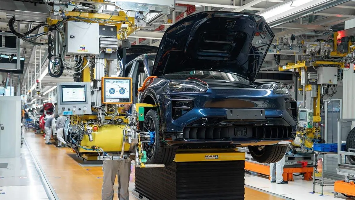 porsche-cayenne-electric-fabrica