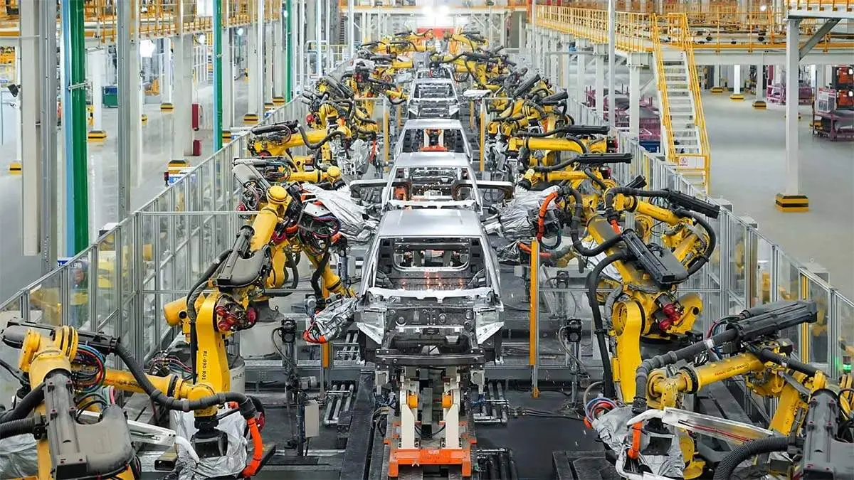 L&iacute;nea de montaje de una f&aacute;brica de BYD