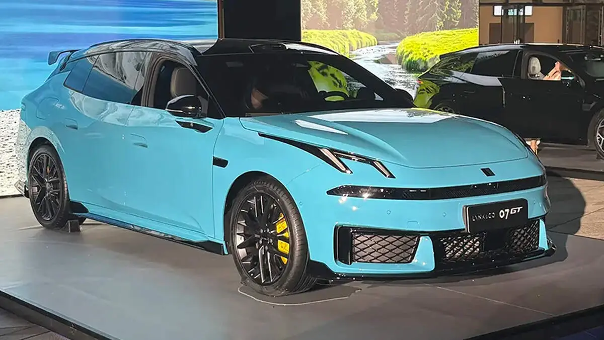 Lynk & Co 07 GT Wagon PHEV