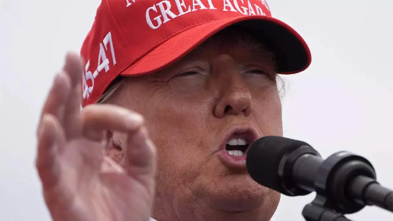 Donald Trump se burla del coche el&eacute;ctrico