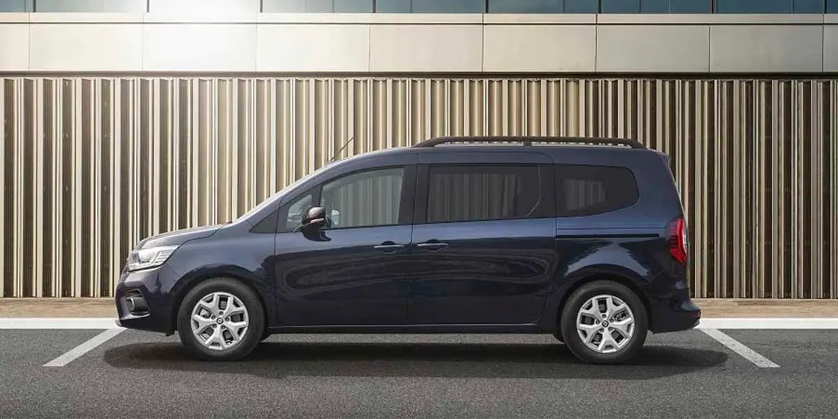 Renault-Grand-Kangoo-E-Tech_lateral