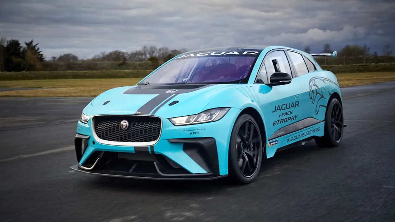 Jaguar_i-Pace_e-TROPHY