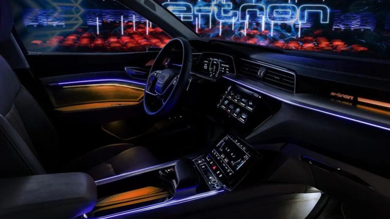 Interior-Audi-e-tron quattro01