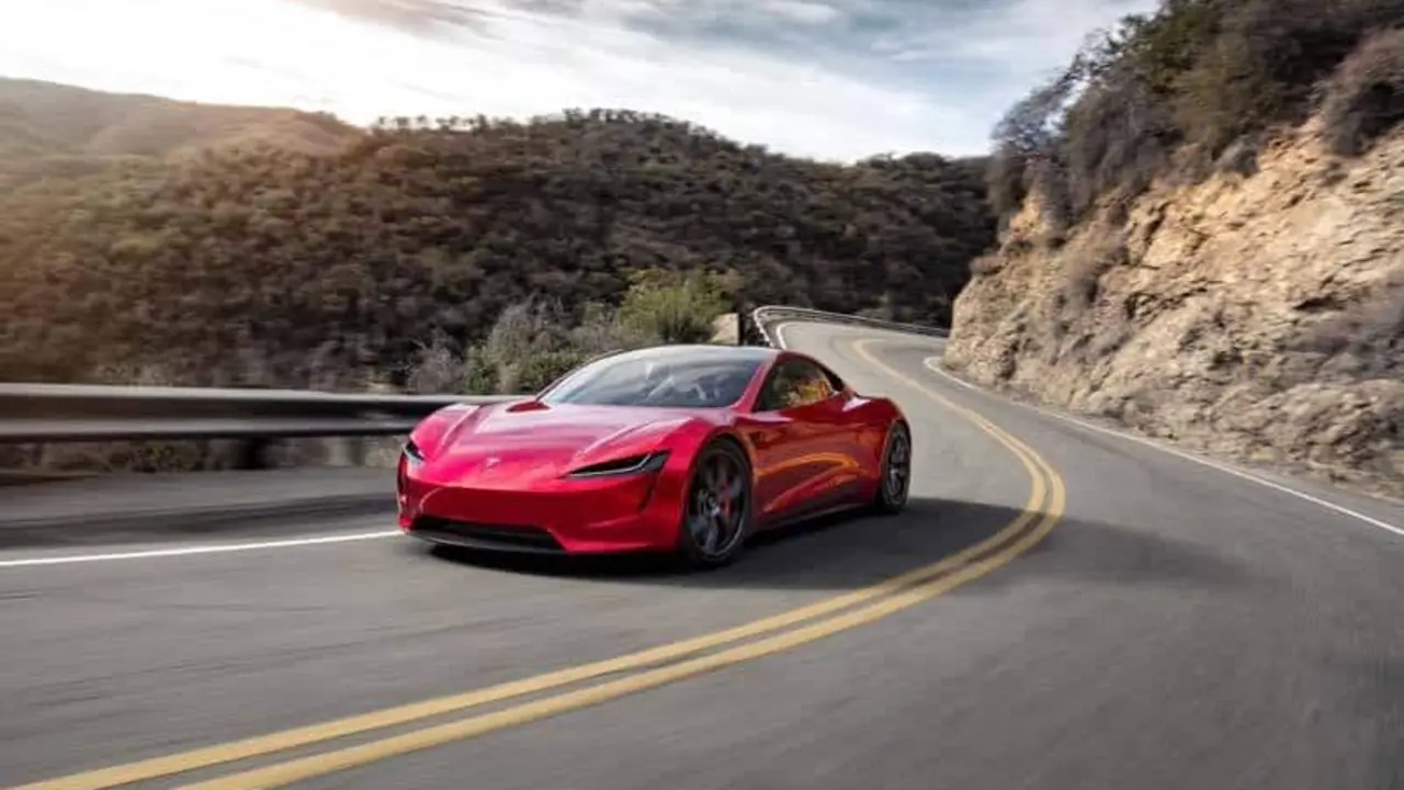 tesla-roadster-carretera