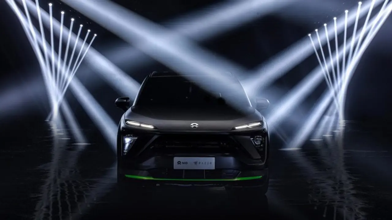 NIO_ES6_Night_Explorer_vehiculo-electrico-conjunto-NIO-Razer_frontal