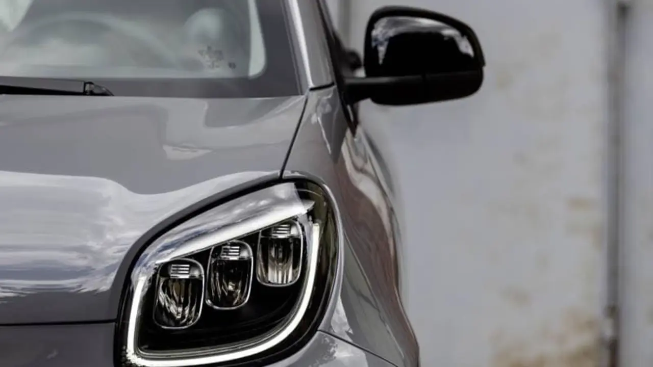 Smart-EQ-ForTwo-luces-LED-delanteras
