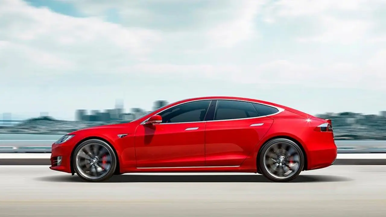 Foto de un Tesla Model S Performance