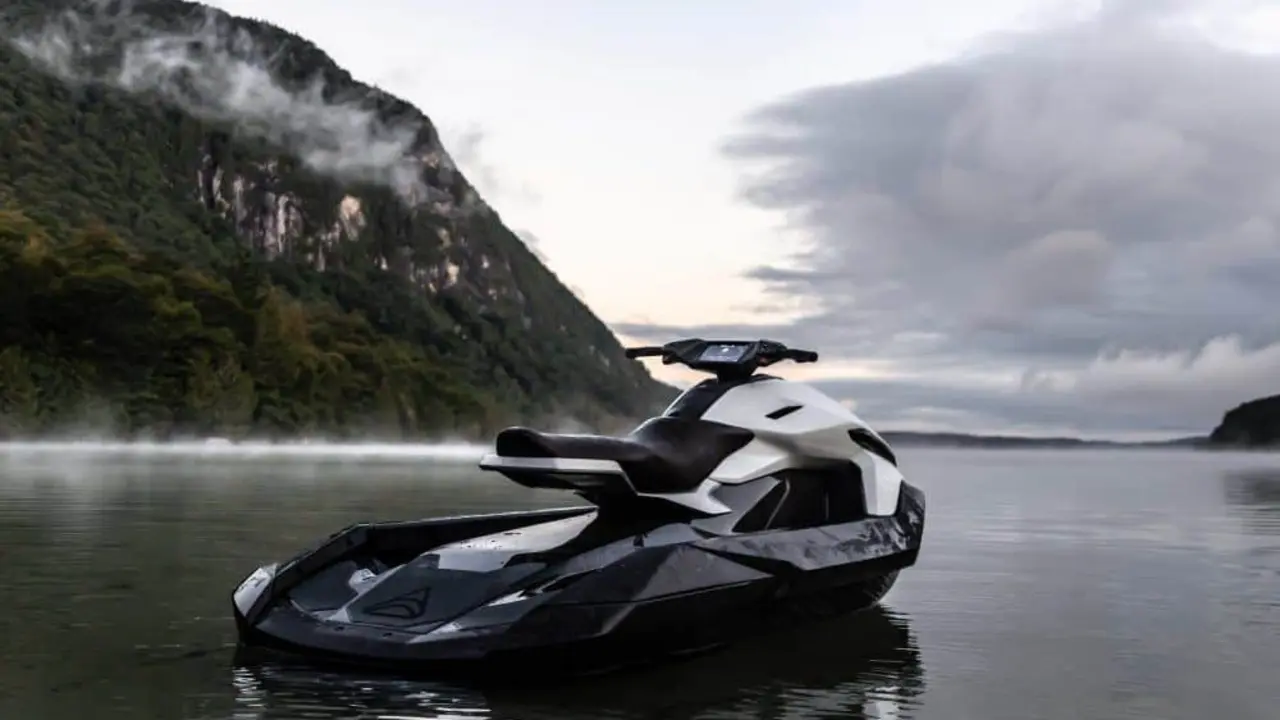 taiga-motors-orca-moto-agua_trasera