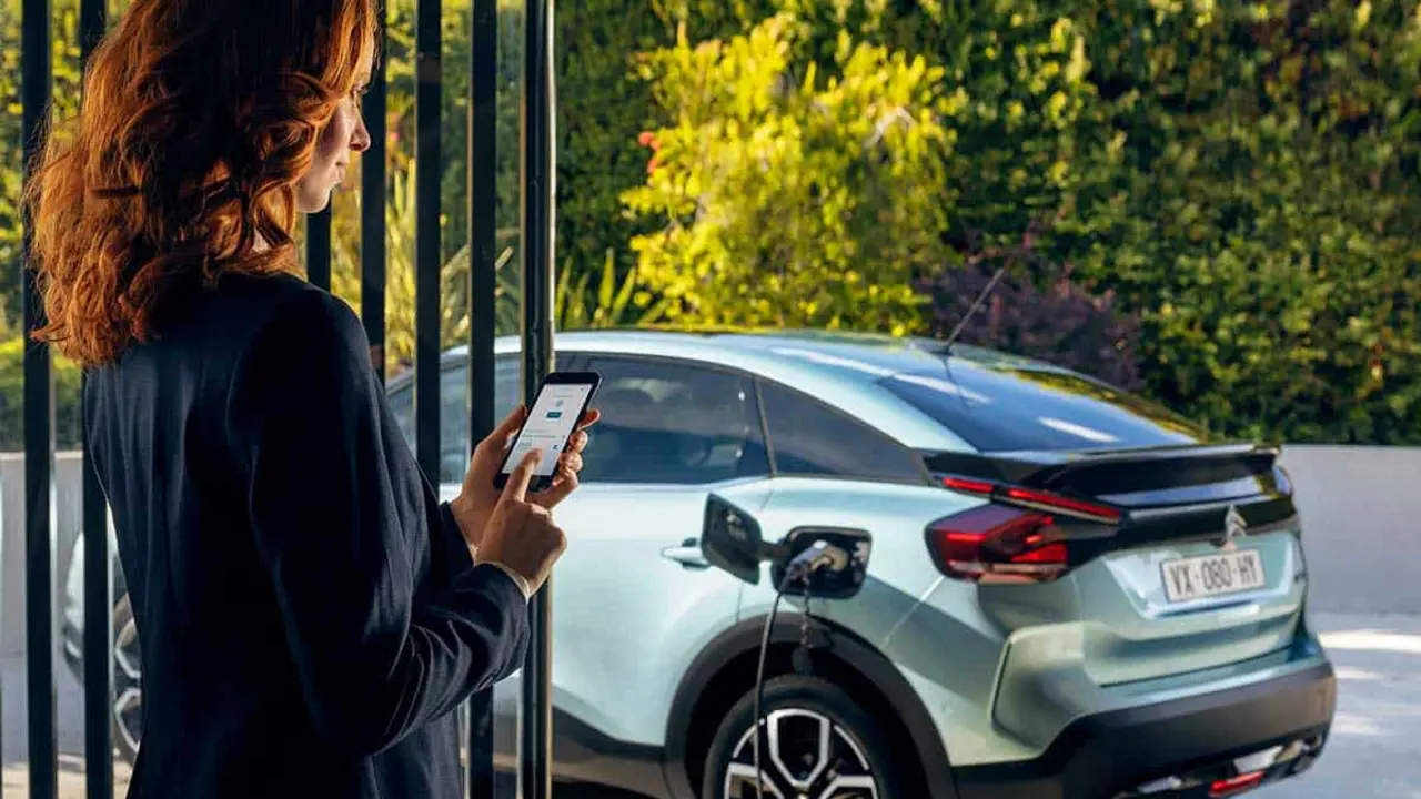 Foto del nuevo Citro&euml;n C4 el&eacute;ctrico