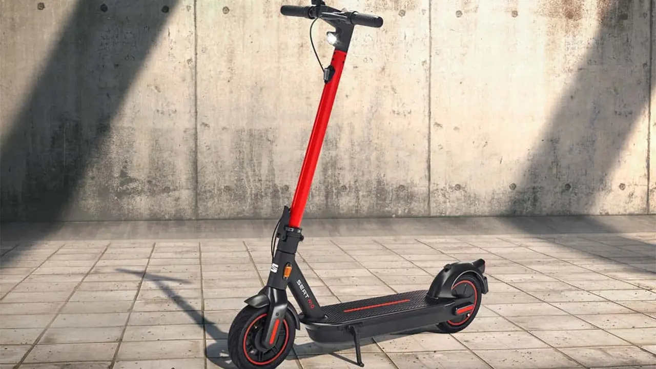 Foto del patinete el&eacute;ctrico de SEAT - Modelo SEAT M&Oacute; eKickScooter 65