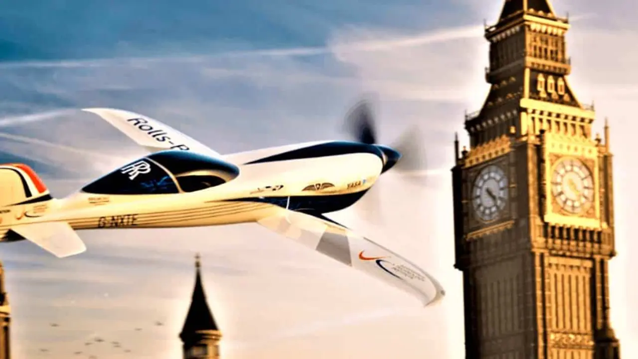 avi&oacute;n el&eacute;ctrico de Rolls Royce 