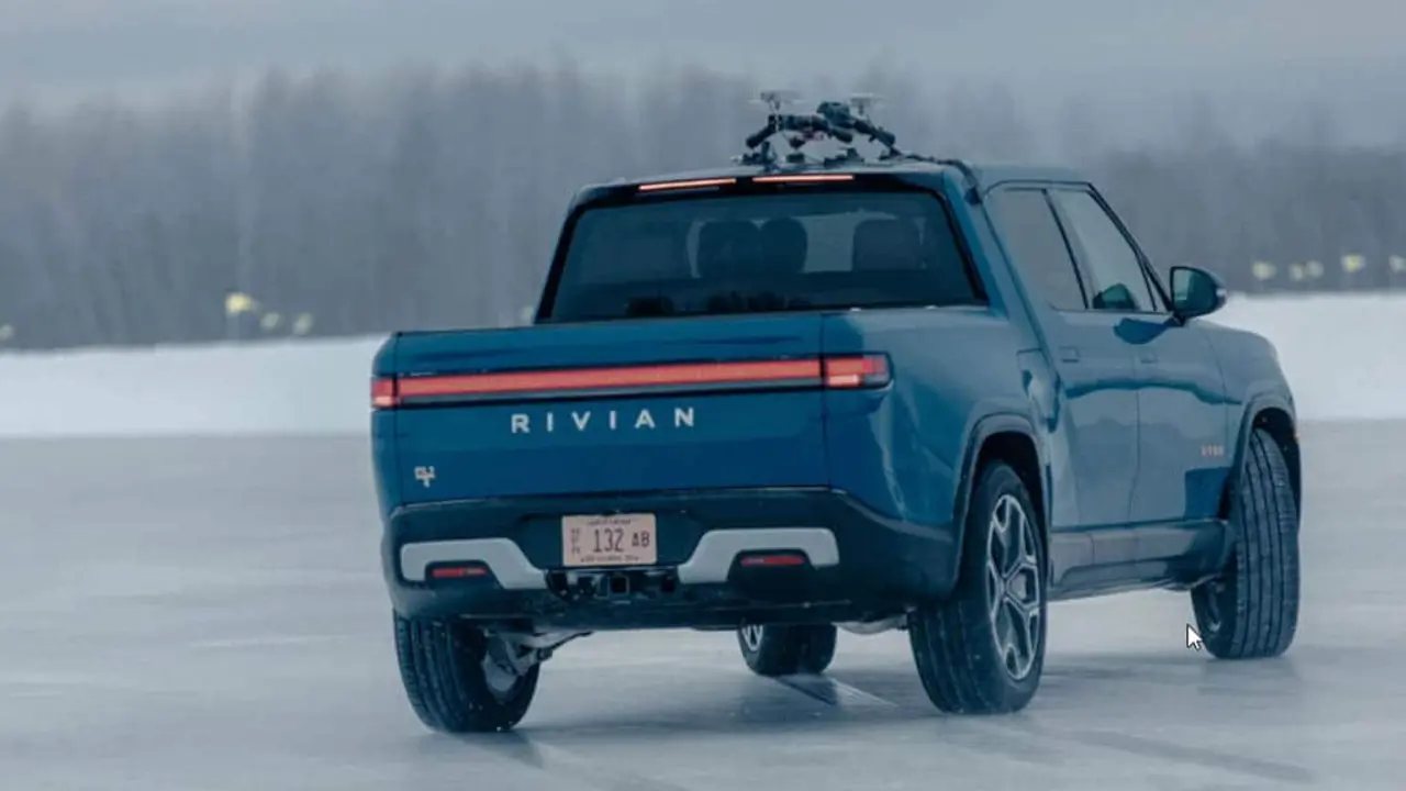 pickup-electrica-rivian-r1t-pruebas-climas-frios-hielo
