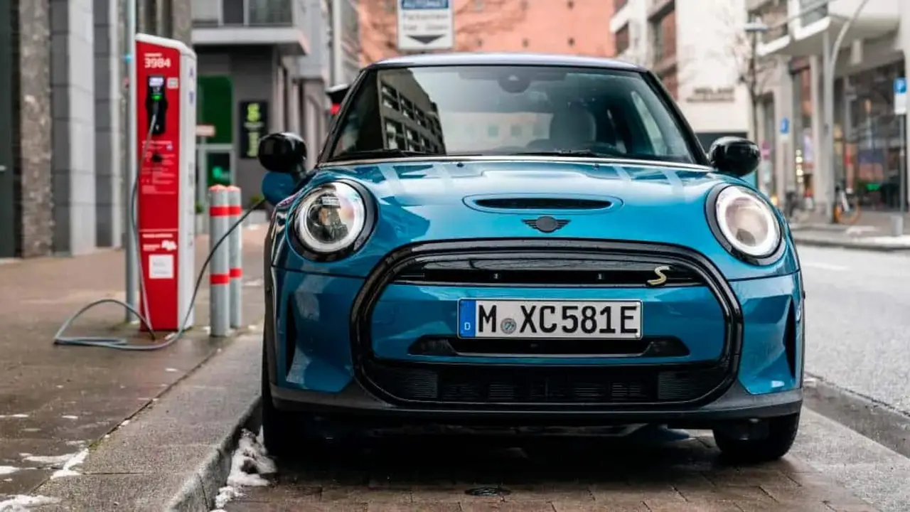 Foto del Mini Cooper SE Electric de 2021
