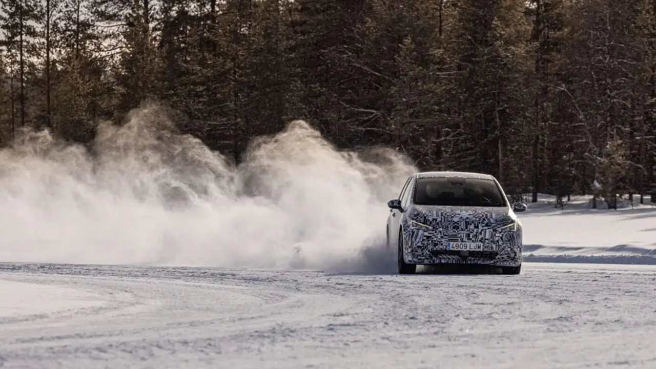 Cupra-Born-test-climas-frios-Circulo-Polar-Artico_nieve