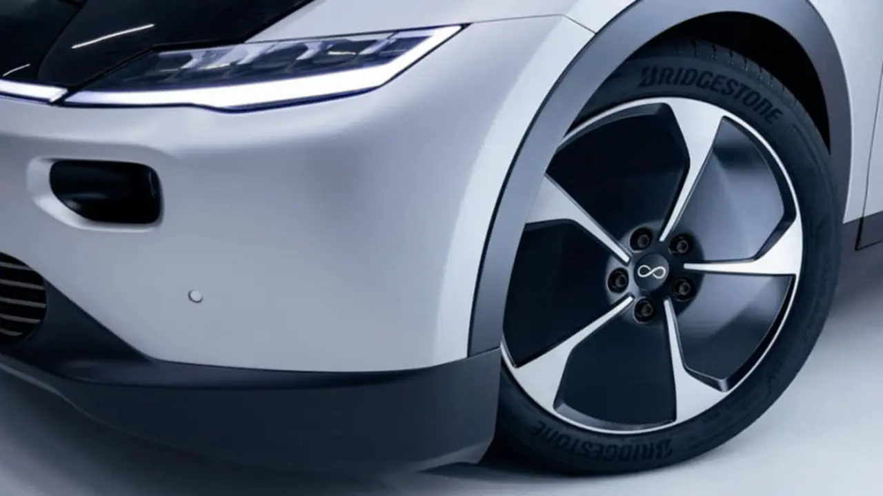 neumaticos-Bridgestone-especificos-Lightyear-One
