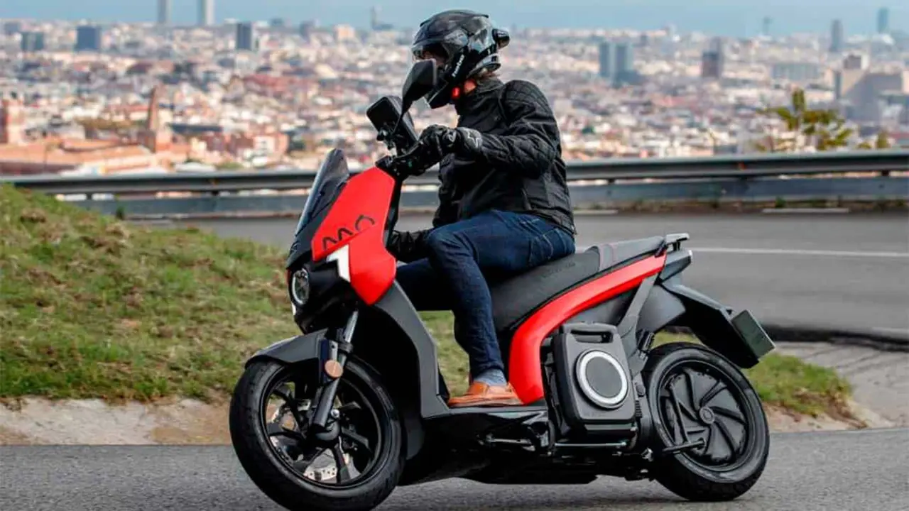 Foto de la moto el&eacute;ctrica Seat MO