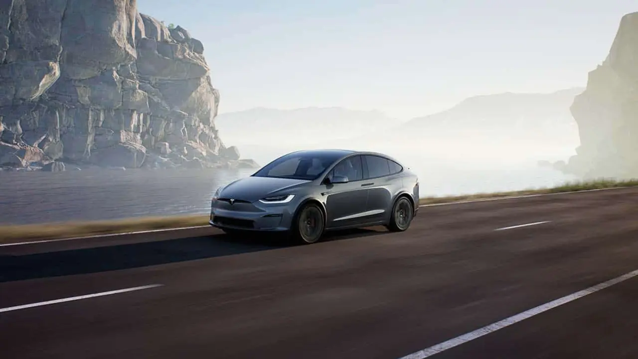 Foto del nuevo Tesla Model X 2021 en color gris