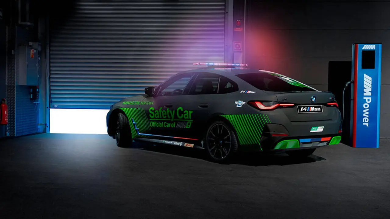 BMW-i4-M50_Safety-Car-campeonato-MotoE_trasera