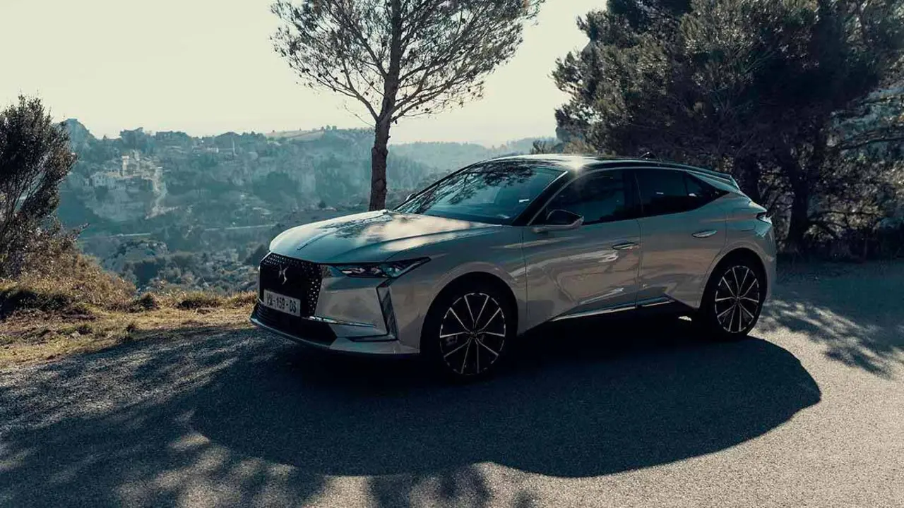 DS 4