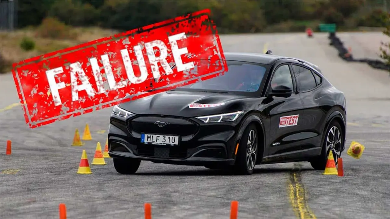Prueba del alce con el Ford Mustang Mach-E