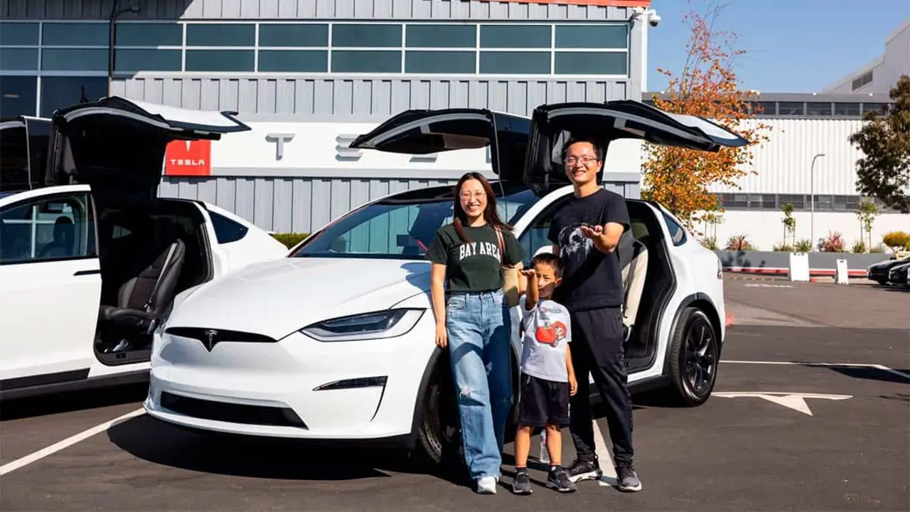 Foto de las primeras entregas del Tesla Model X 2021 