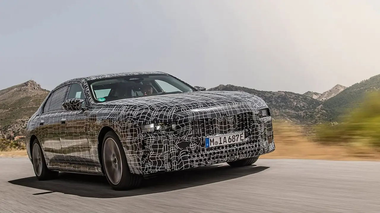 BMW-i7-pruebas-calidas